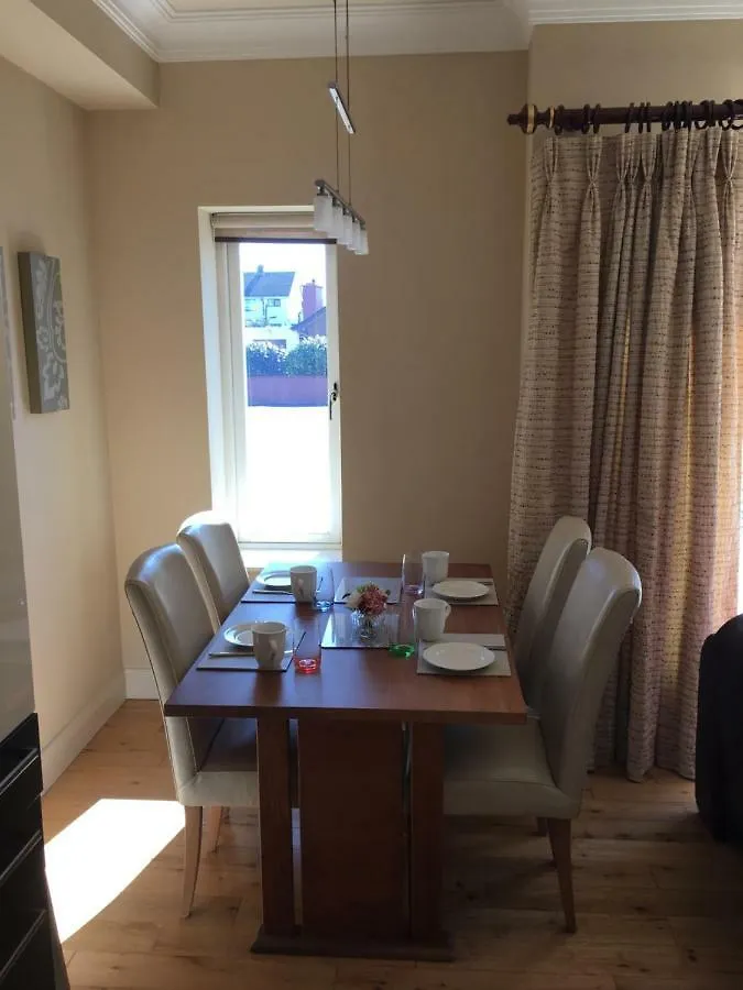 Beautiful Killarney Apartment